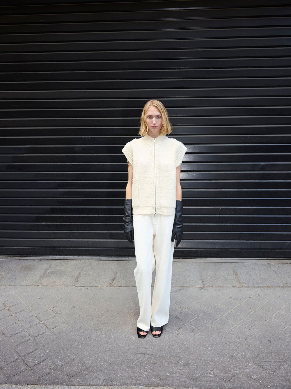 Knit vest with zipper closure